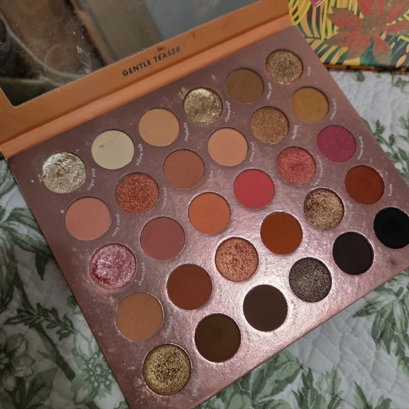 Makeup Palettes Variety Bundle - Picture 5 of 10